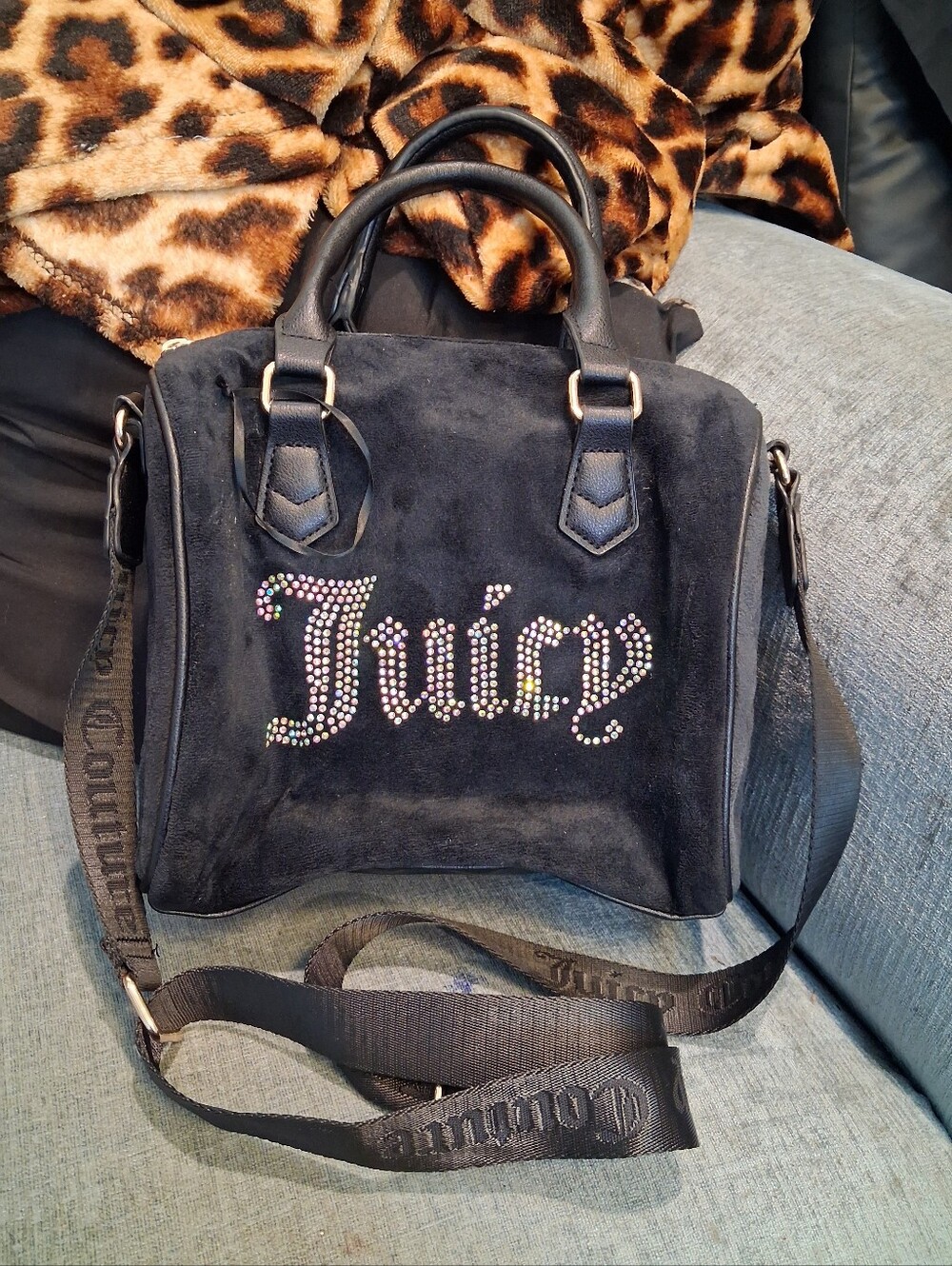 Juicy Couture Black Suede Crystal Logo Satchel Velour Super Cute With Strap